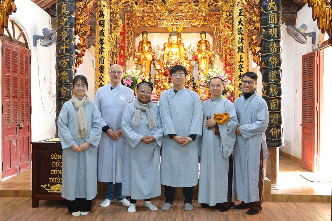 meditation retreat vietnam 01