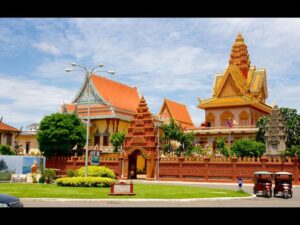 cambodia tours wat unalom 1