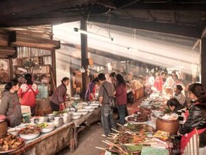 laos tours phonsavan market 1