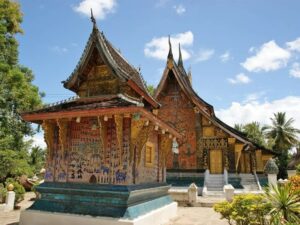 laos tours wat xieng thong 1